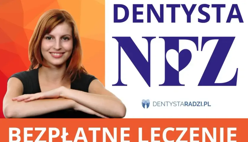Uśmiechnięta kobieta z rudymi włosami. Napis "DENTYSTA NFZ" i "BEZPŁATNE LECZENIE" sugeruje, że można zdobyć nowe zęby za darmo.